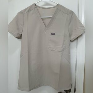 FIGS Catarina One-Pocket Scrub Top